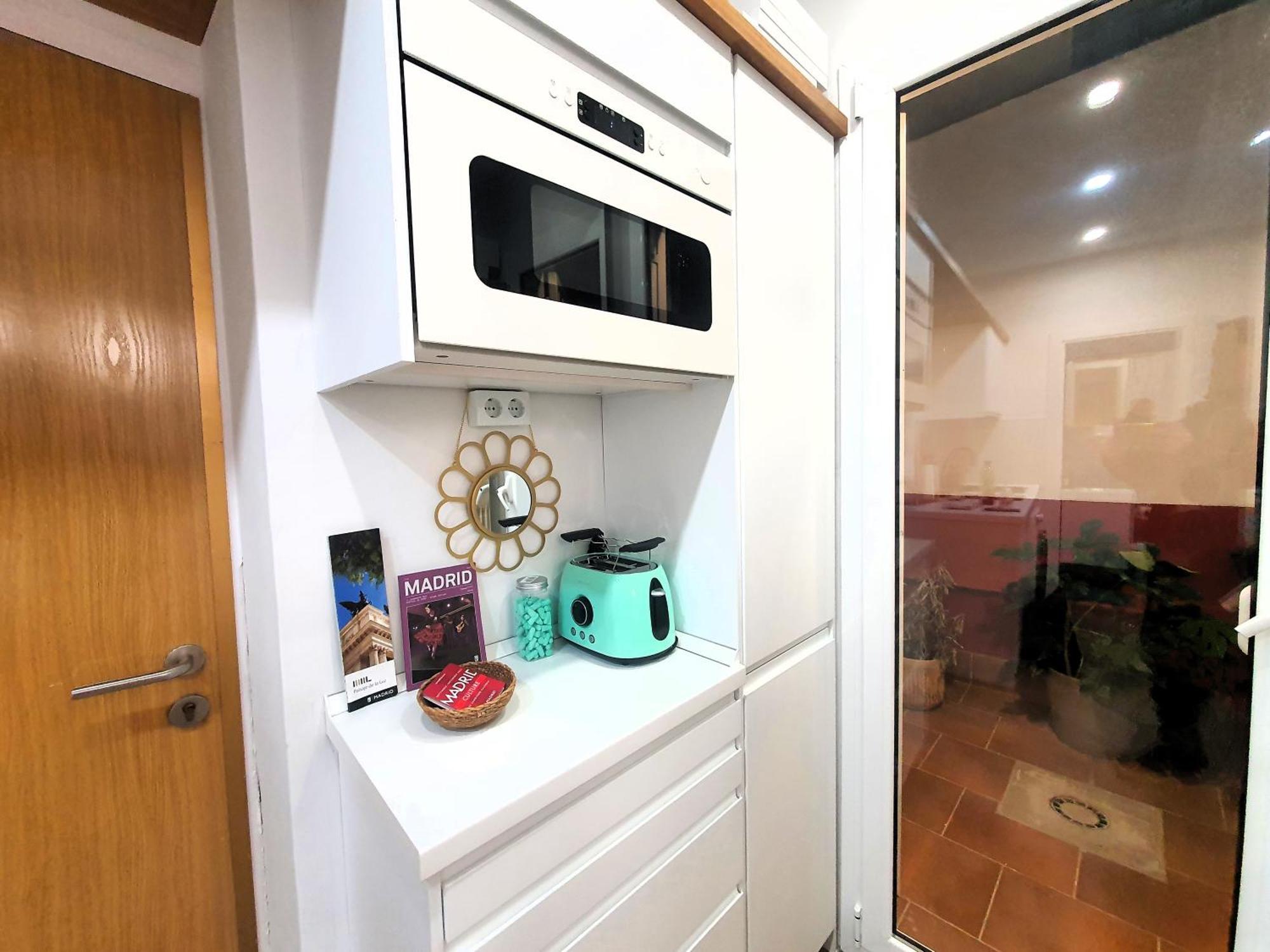 Rentadore Lavapies Studio Apartment Madrid Bagian luar foto